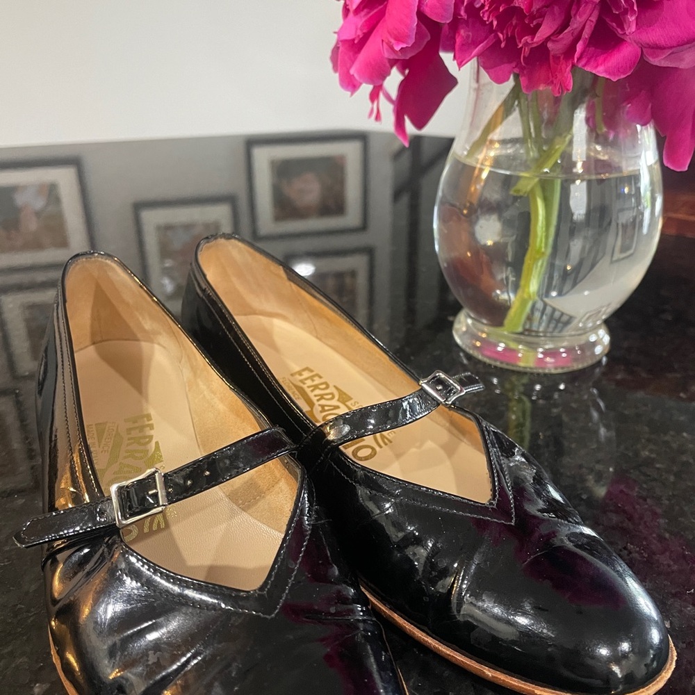 Vintage Salvatore Ferragamo Black Leather Loafers
